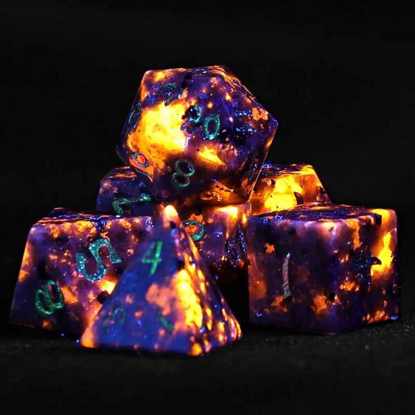 Dragons Hoard Gemstone Polyhedral Dice Set-Yooperlite with a UV Pen in Gift box